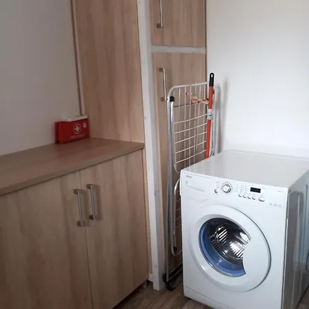 La Giraudiere Avec Climatiseur 2 A 4 Personnes *