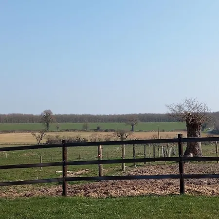 Casa de Férias La Giraudière Bâtisse Au Calme 2 à 4 Personnes *